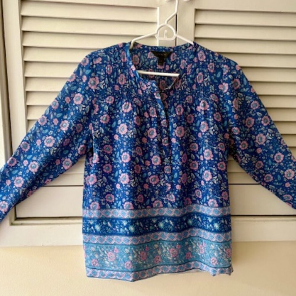J. Crew Size 2 - Small - Long Sleeve Floral Blouse in Very Good Condition